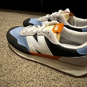 New Balance Men's Light Blue, White, and Black Sneakers